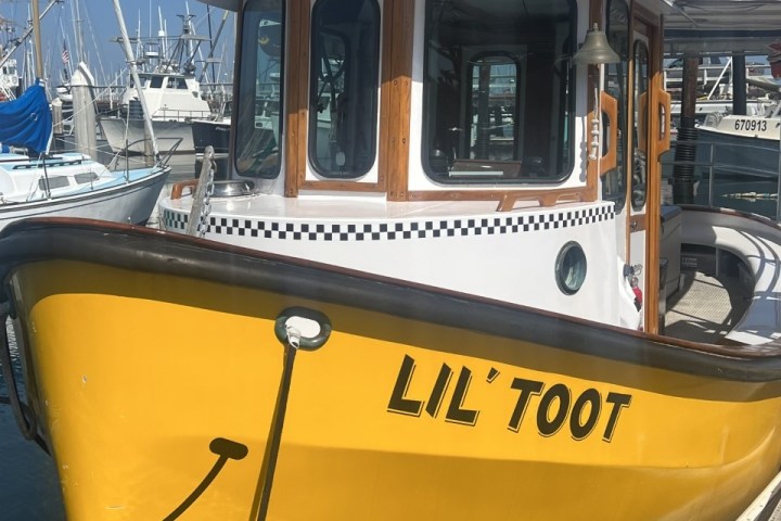 a small boat in a body of water